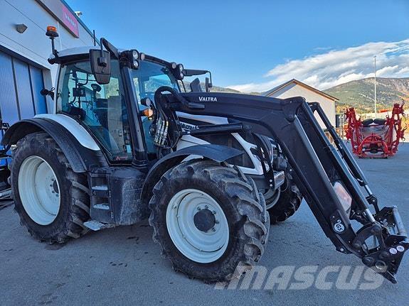 Valtra N175D. Traktoren