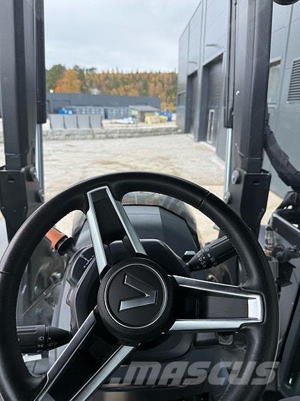 Valtra N175D Traktoren