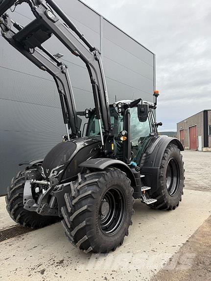 Valtra N175D Traktoren