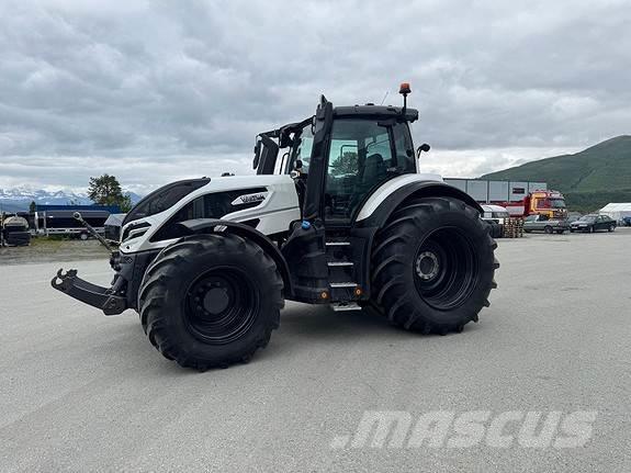 Valtra Q305 Traktoren