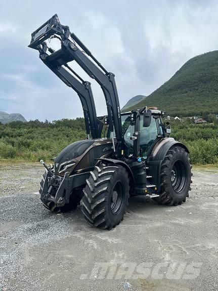 Valtra Q305 Traktoren