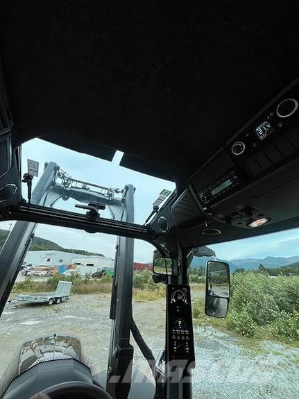 Valtra Q305 Traktoren
