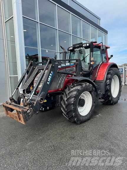 Valtra T-182-VERSU Traktoren