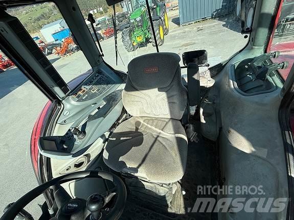 Valtra T 213 V Traktoren