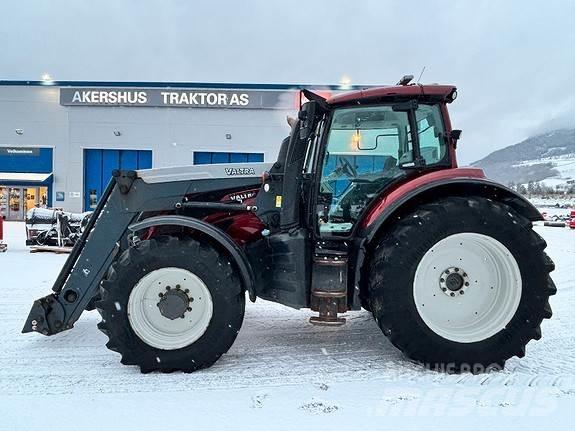 Valtra T174eD Traktoren