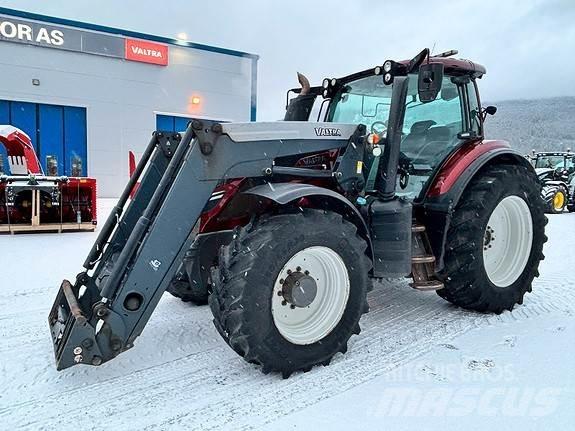Valtra T174eD Traktoren