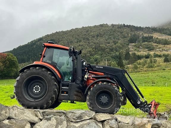 Valtra T235D Traktoren