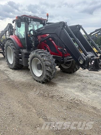 Valtra T254V Traktoren