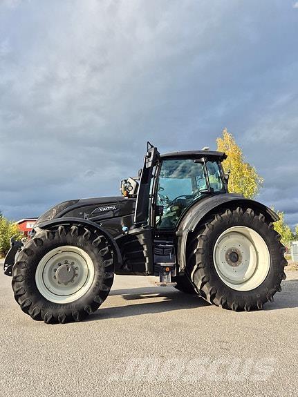 Valtra T254V Traktoren