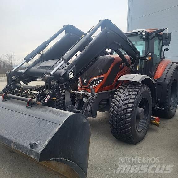 Valtra T255 Traktoren