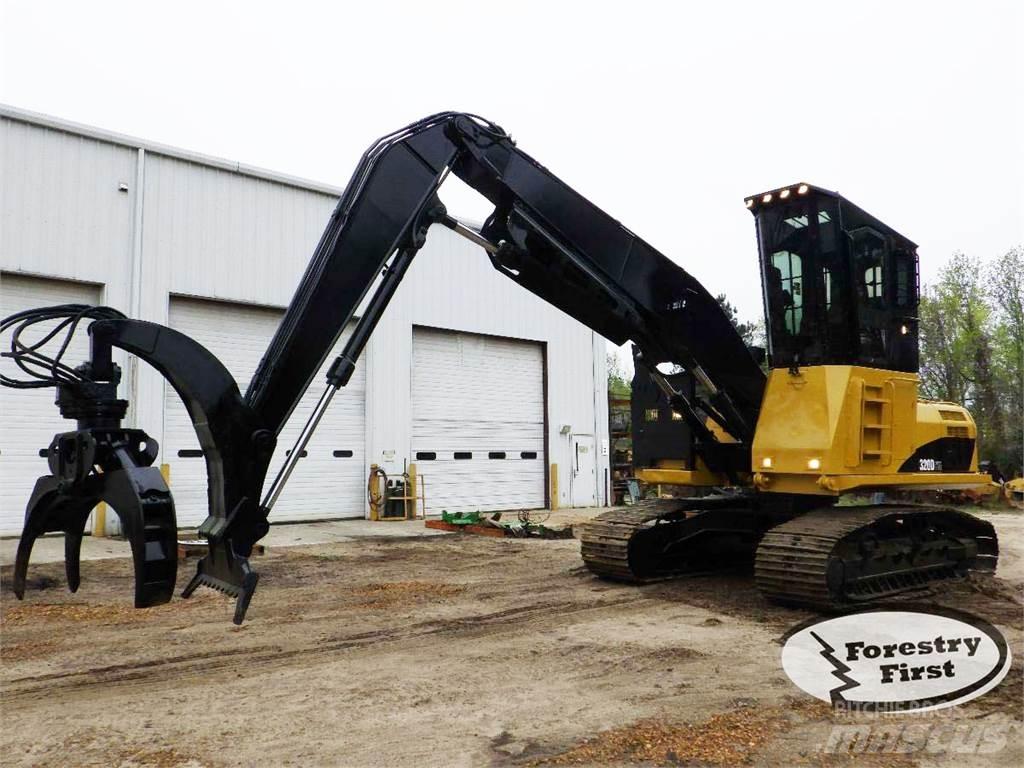 CAT 320D FM Gelenkausleger Lader