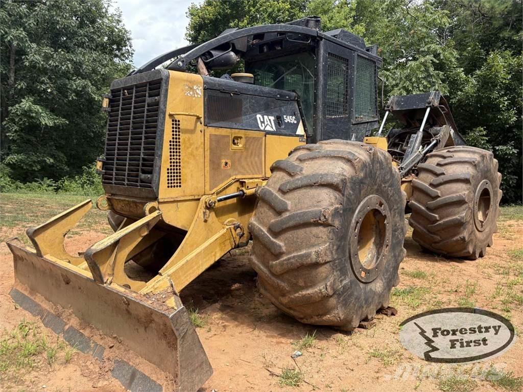 CAT 545C Stammholzschlepper