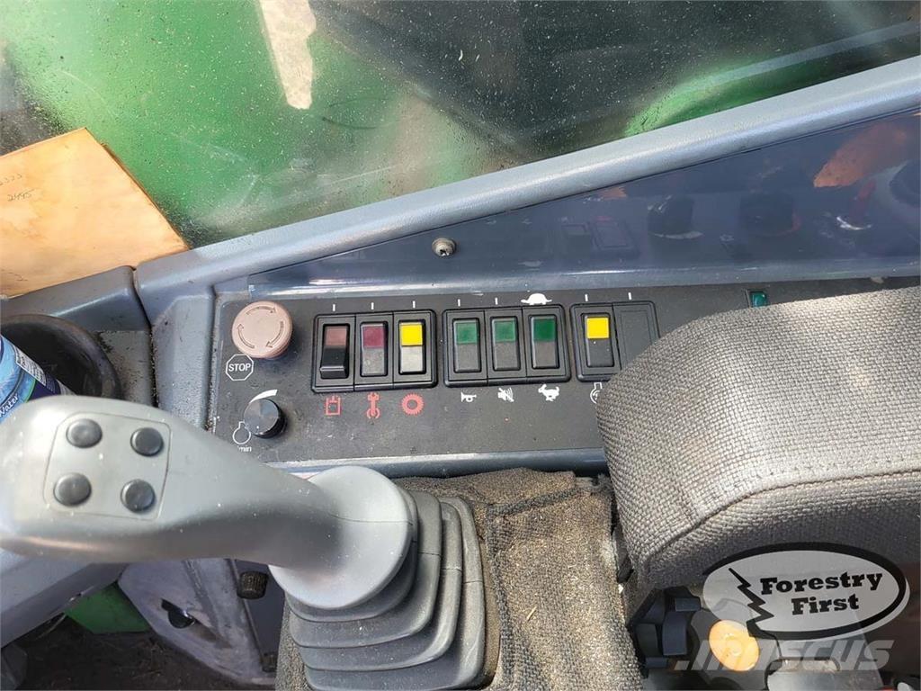 John Deere 753J Forstanhänger/Rückewagen