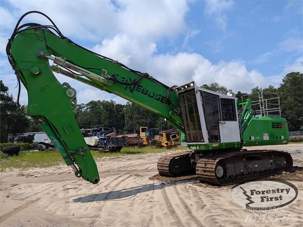Sennebogen 830E Gelenkausleger Lader