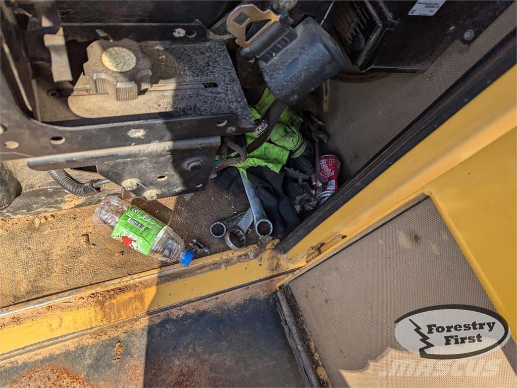 Tigercat 234 Gelenkausleger Lader