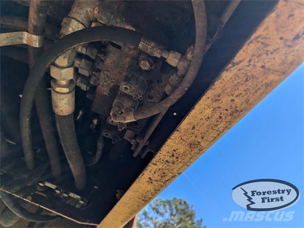 Tigercat 234 Gelenkausleger Lader