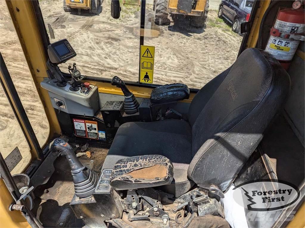 Tigercat 234B Gelenkausleger Lader