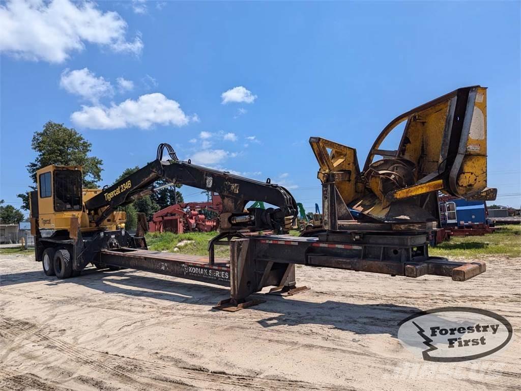 Tigercat 234B Gelenkausleger Lader