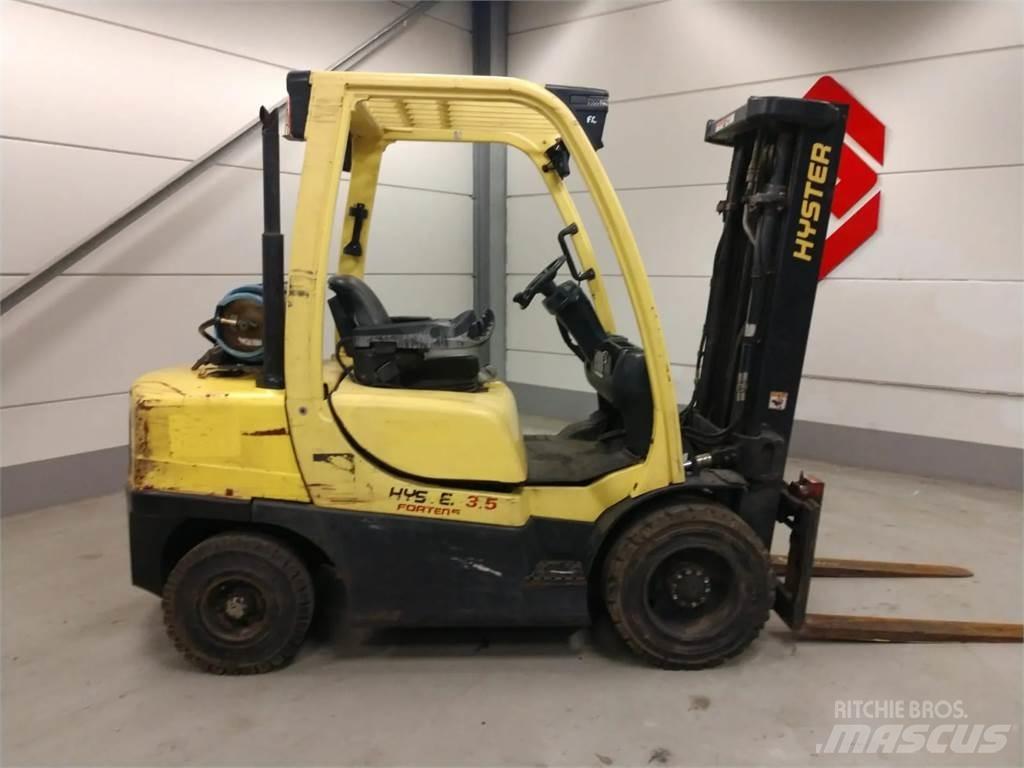Hyster H3.50FT Gas Stapler