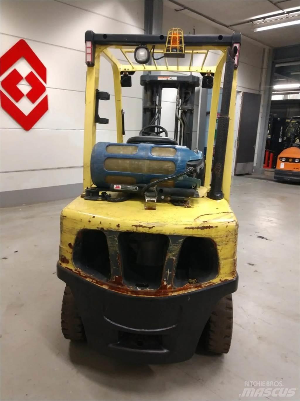 Hyster H3.50FT Gas Stapler
