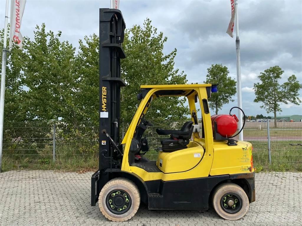 Hyster H4.0FT Gas Stapler