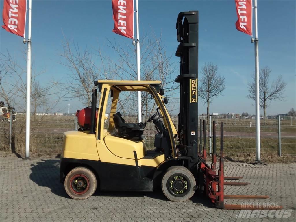Hyster H4.0FT5 Gas Stapler