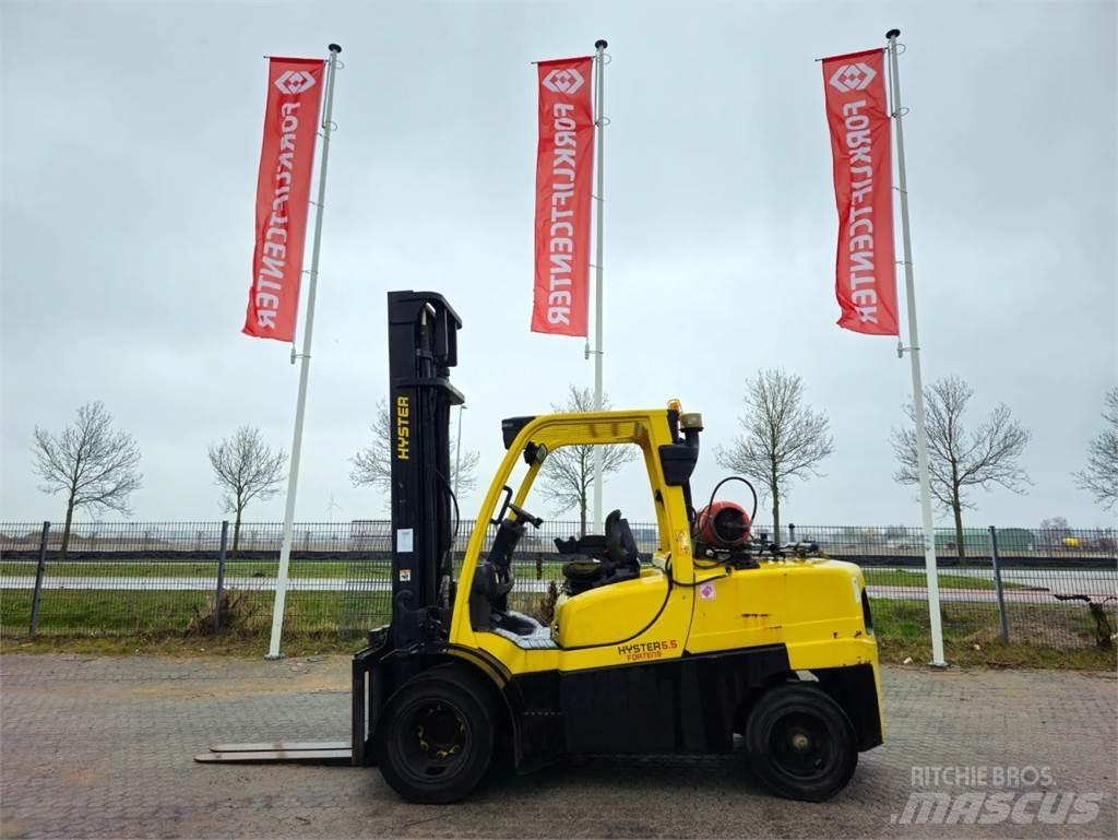 Hyster H5.5FT Gas Stapler