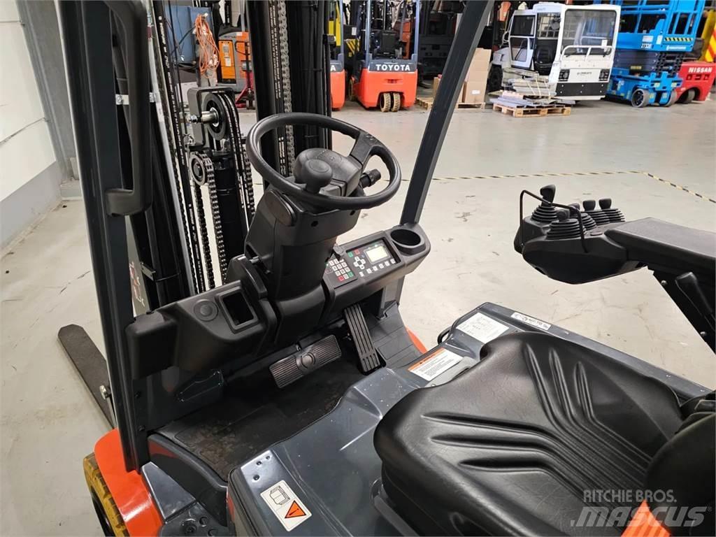 Toyota 8FBE20T Elektro Stapler