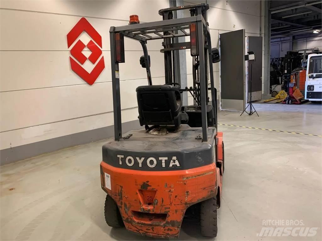 Toyota 8FBN25 Elektro Stapler