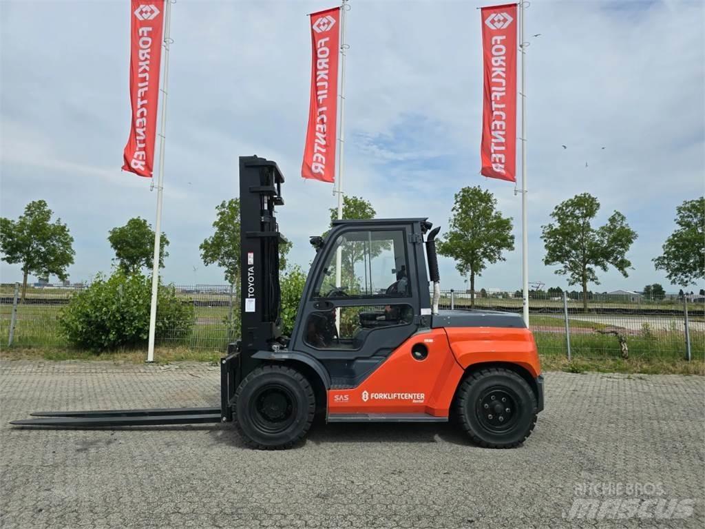 Toyota 8FD70F Diesel Stapler
