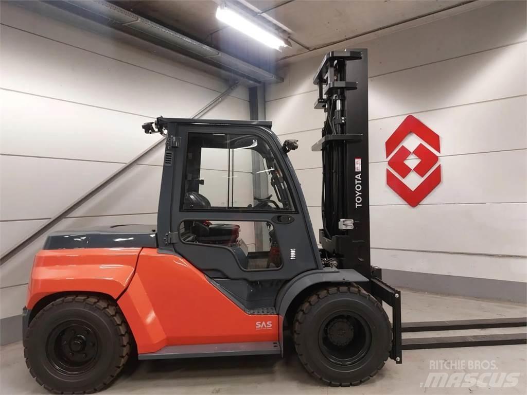 Toyota 8FD70F Diesel Stapler