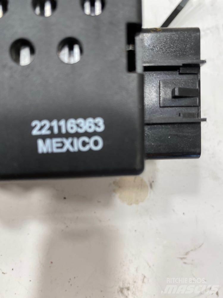 Mack CXU Elektronik