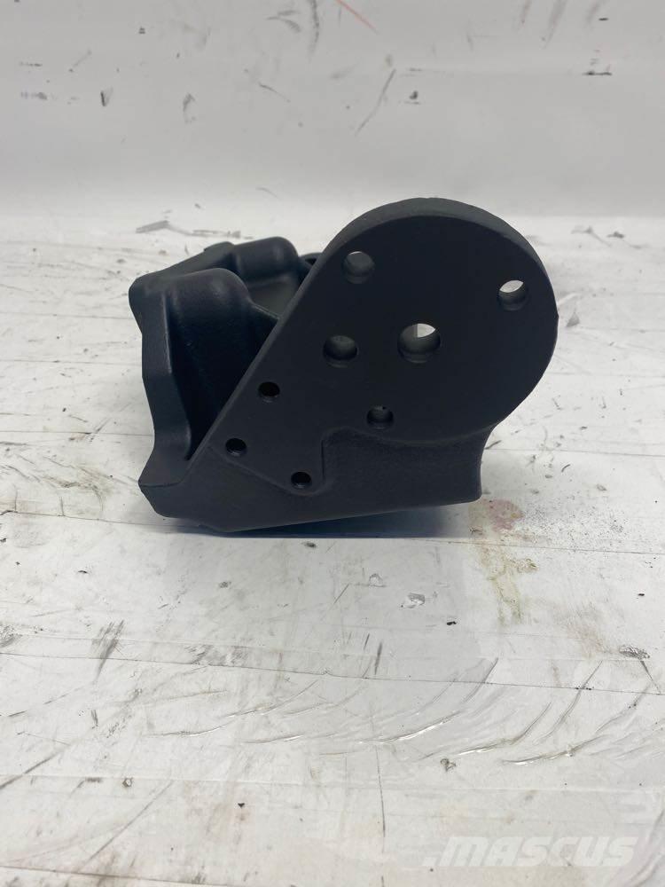 Mack MP8 Transport Sonstige