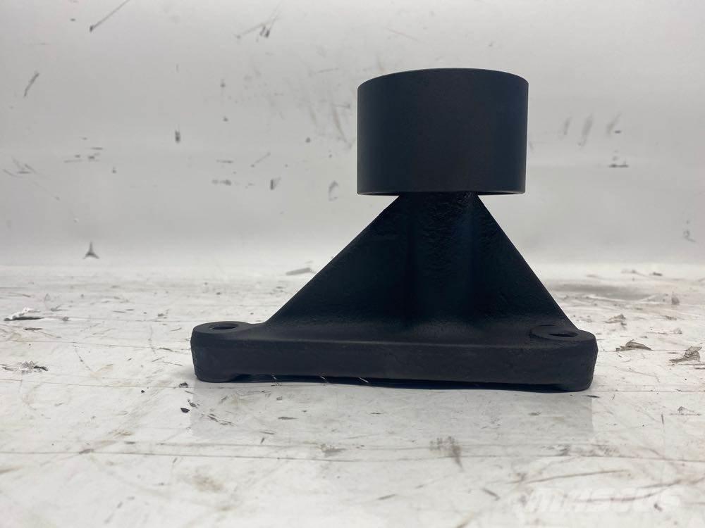 Mack MP8 Transport Sonstige