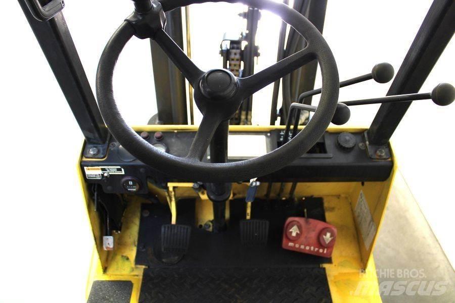 Hyster H 1.25 XL Gas Stapler