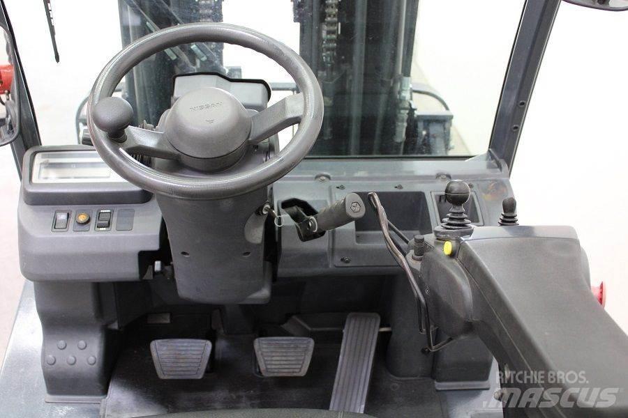 Nissan U1D2A20LQ Gas Stapler