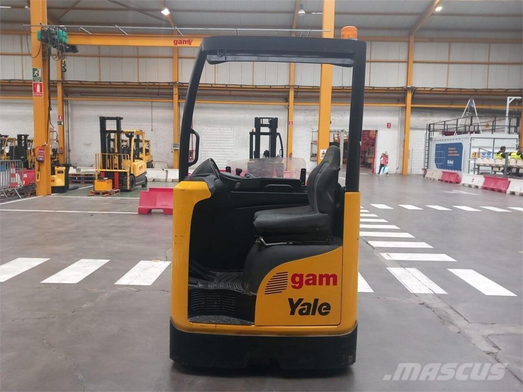 Yale MR14 Schubmaststapler