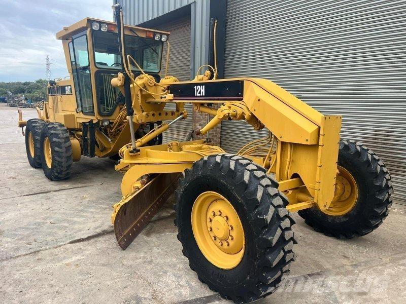 CAT 12H Grader