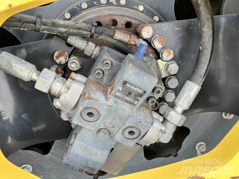 Bomag BW 213 PDH-5 Walzenzüge