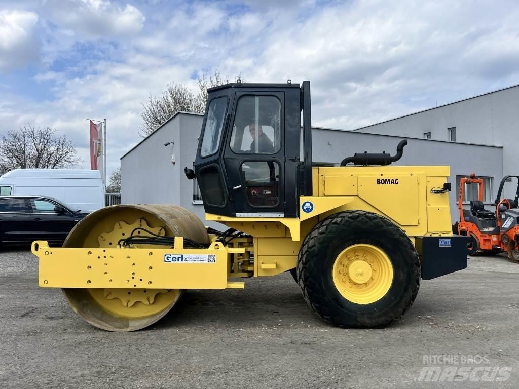 JCB Vibromax W 1402 D Walzenzüge