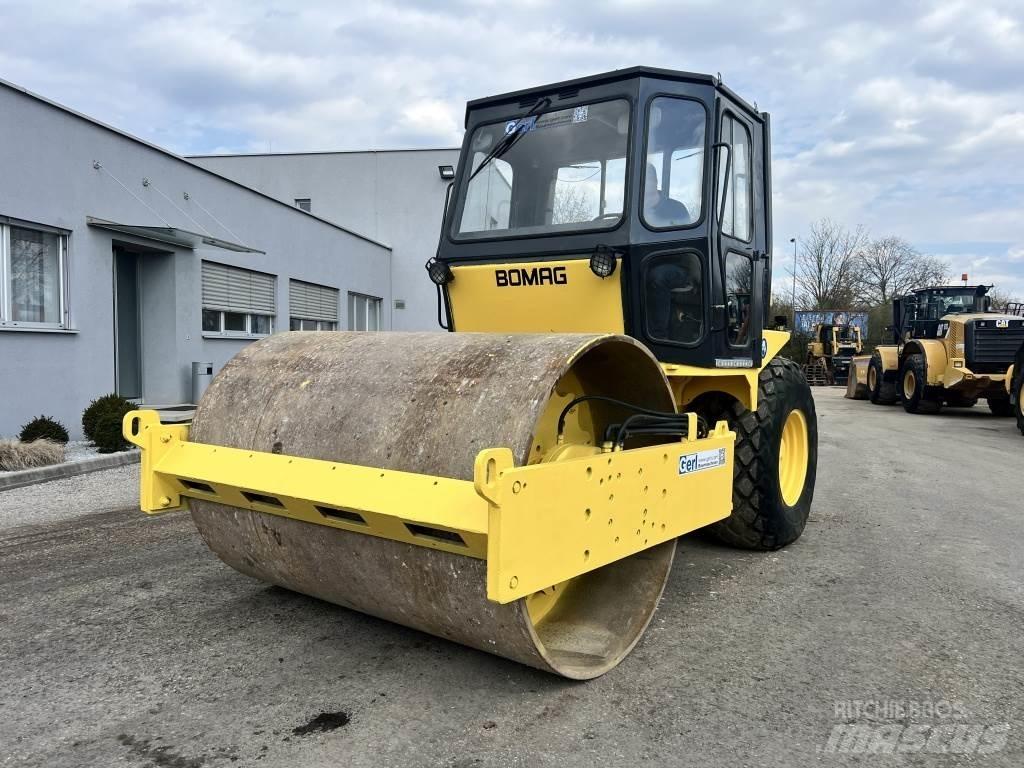 JCB Vibromax W 1402 D Walzenzüge