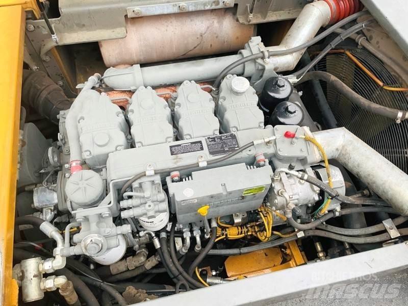 Liebherr A934C Materialumschlag