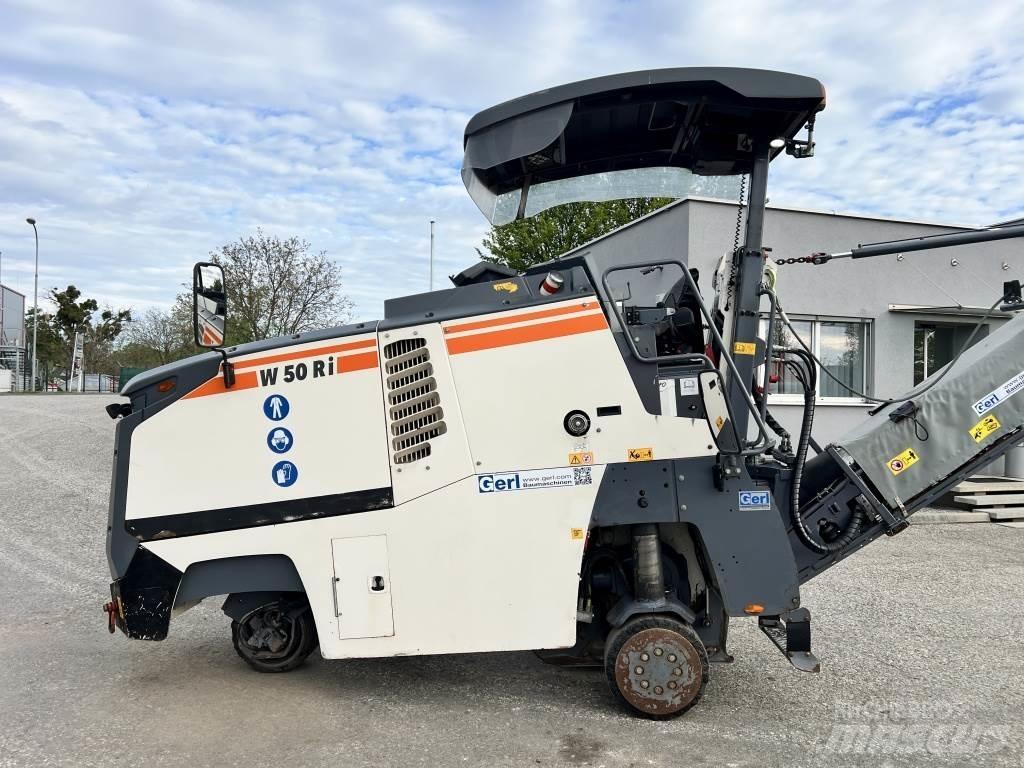 Wirtgen W 50 RI Asphaltfräsen