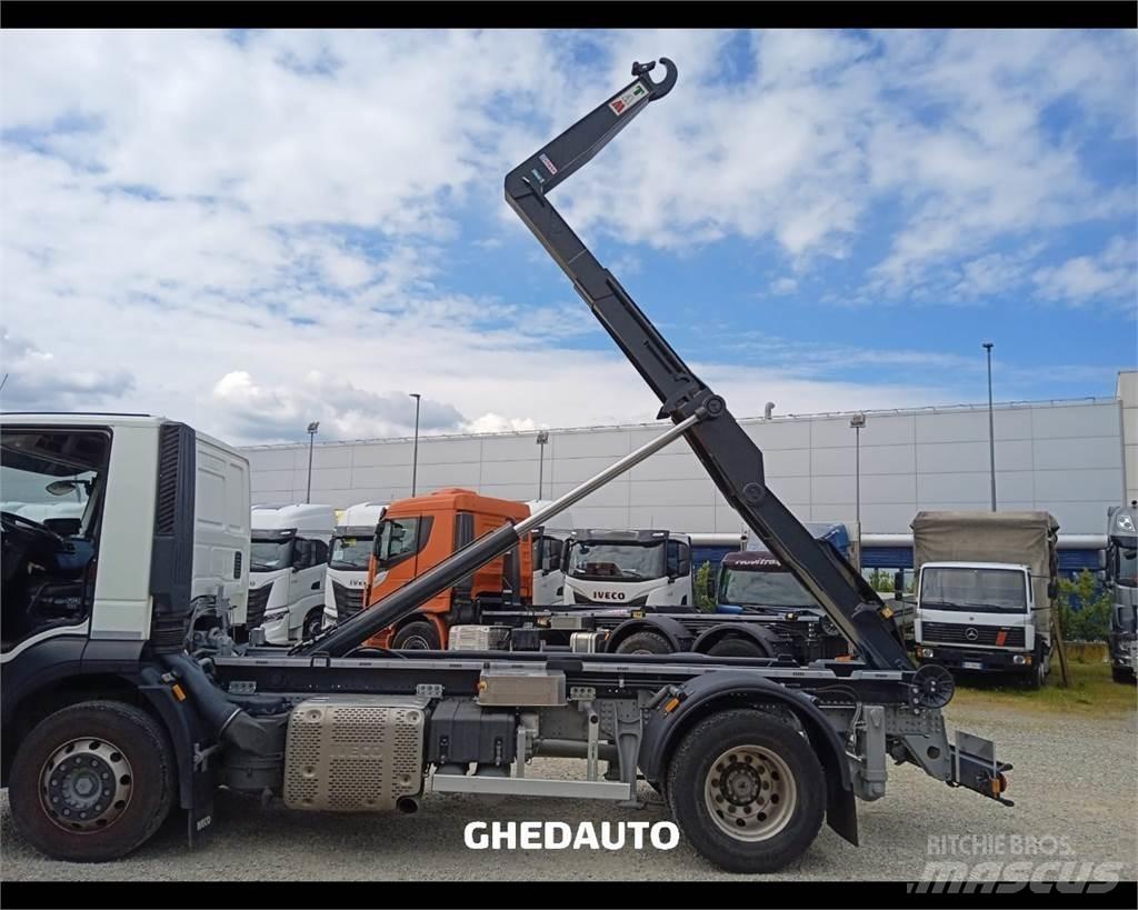 Iveco AD190S31 Kastenaufbau