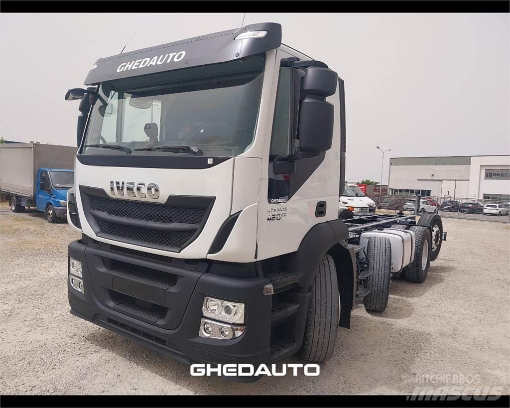 Iveco AD440S42 Kastenaufbau