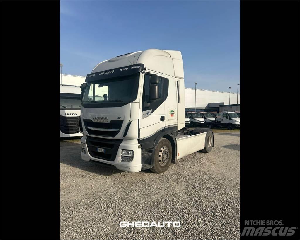 Iveco AS440S48 Kastenaufbau
