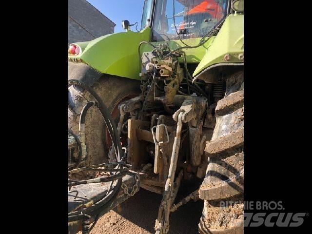 CLAAS AXION 850 Traktoren