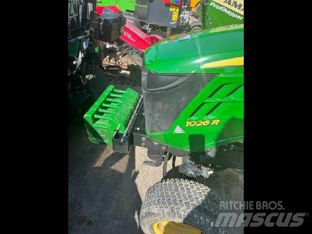 John Deere 1026R Sonstige Kommunalmaschinen