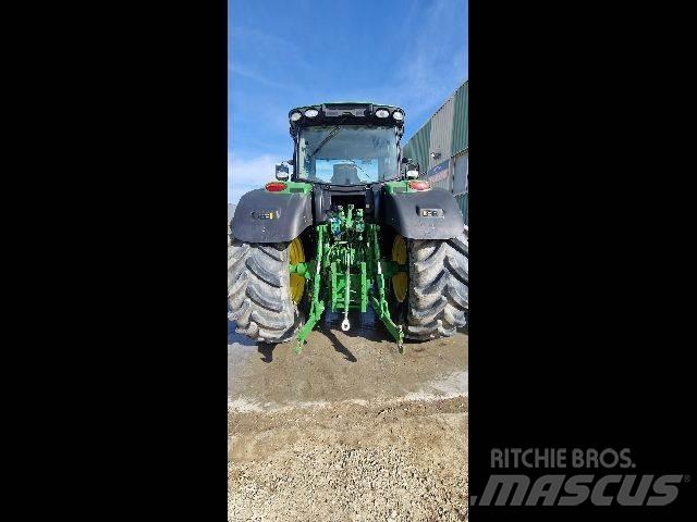 John Deere 6210 R Traktoren