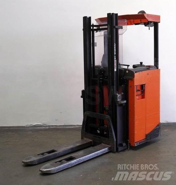 BT SRE135 Selbstfahrstapler